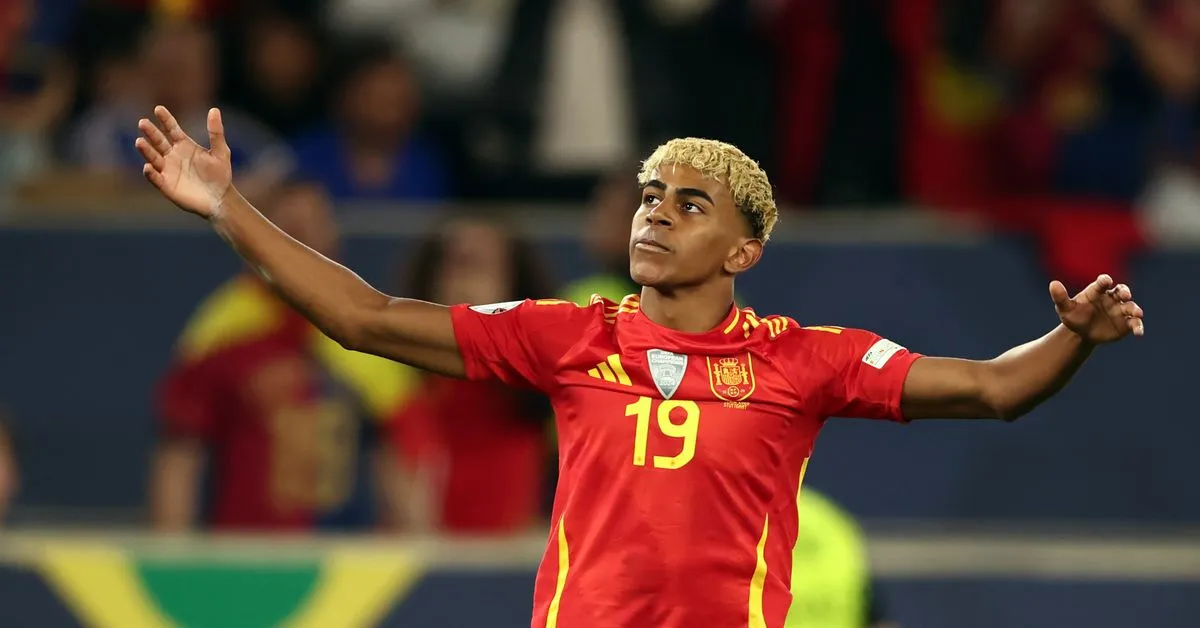 Lamine Yamal Bintang Barcelona dan Spanyol Senang Buktikan Ballon d'Or di Lapangan